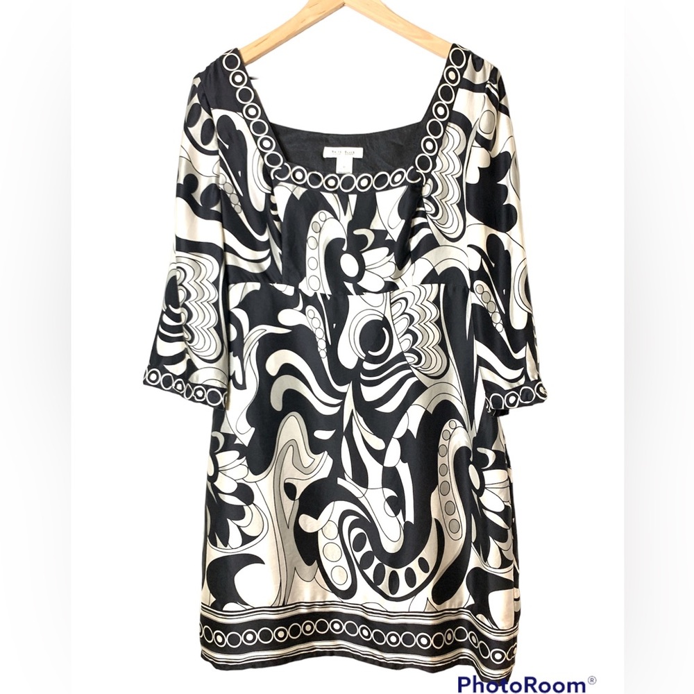 100% SILK WHITE HOUSE BLACK MARKET DRESS. SIZE 12